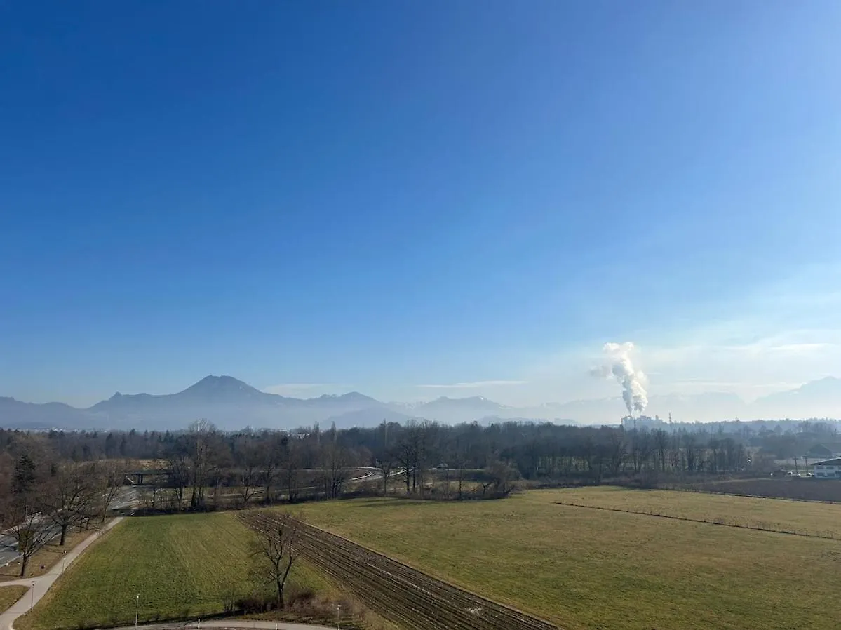 Apartment 250 M2 Penthouse Mit Dachterrasse & Sauna, Bei Salzburg Freilassing Germany