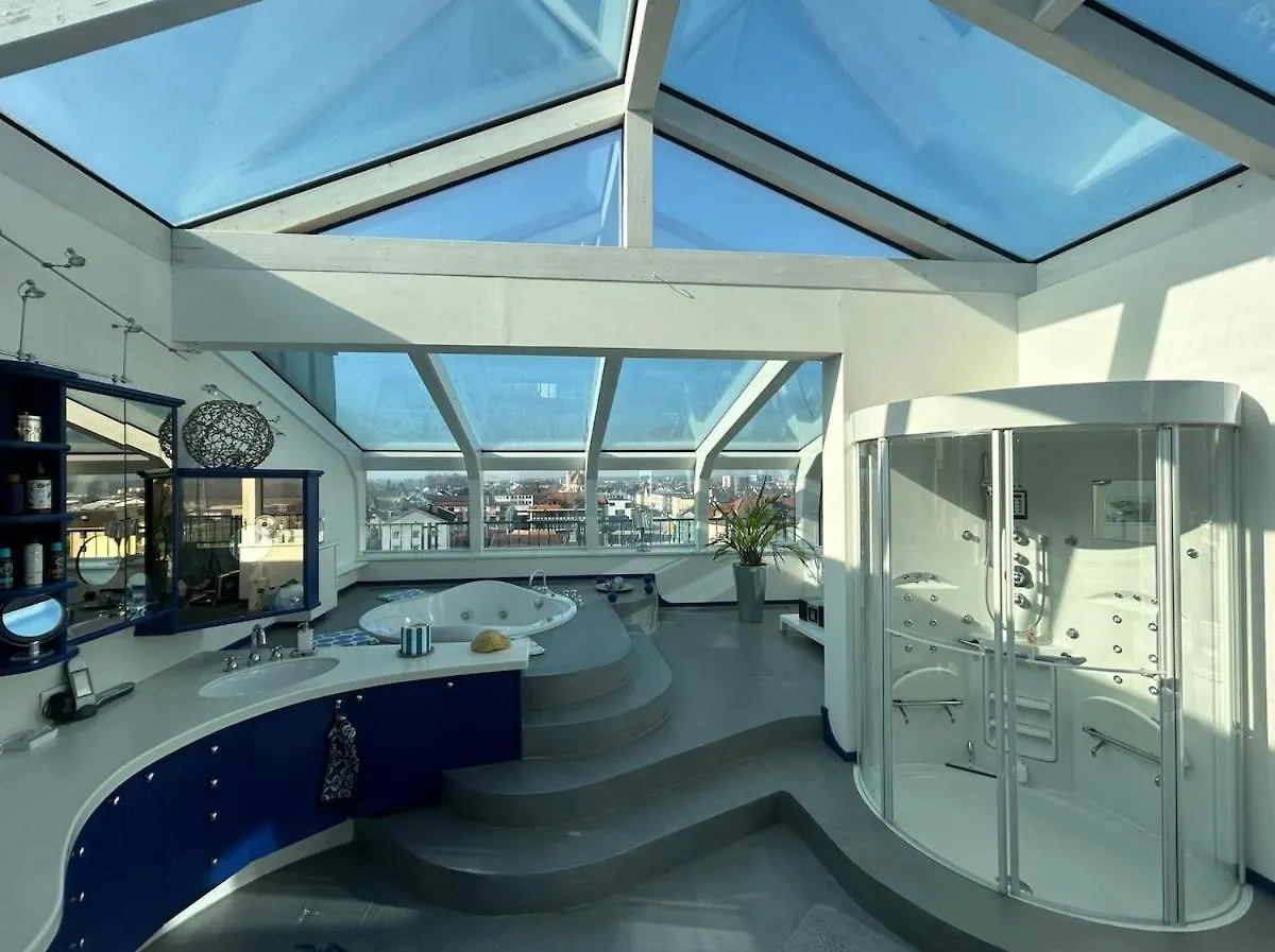 Apartment 250 M2 Penthouse Mit Dachterrasse & Sauna, Bei Salzburg Freilassing