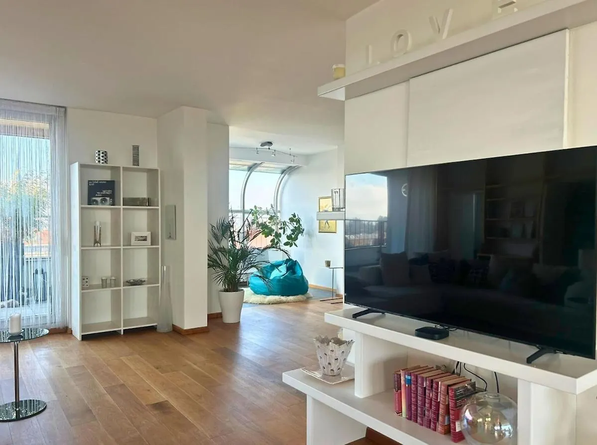 Apartment 250 M2 Penthouse Mit Dachterrasse & Sauna, Bei Salzburg Freilassing