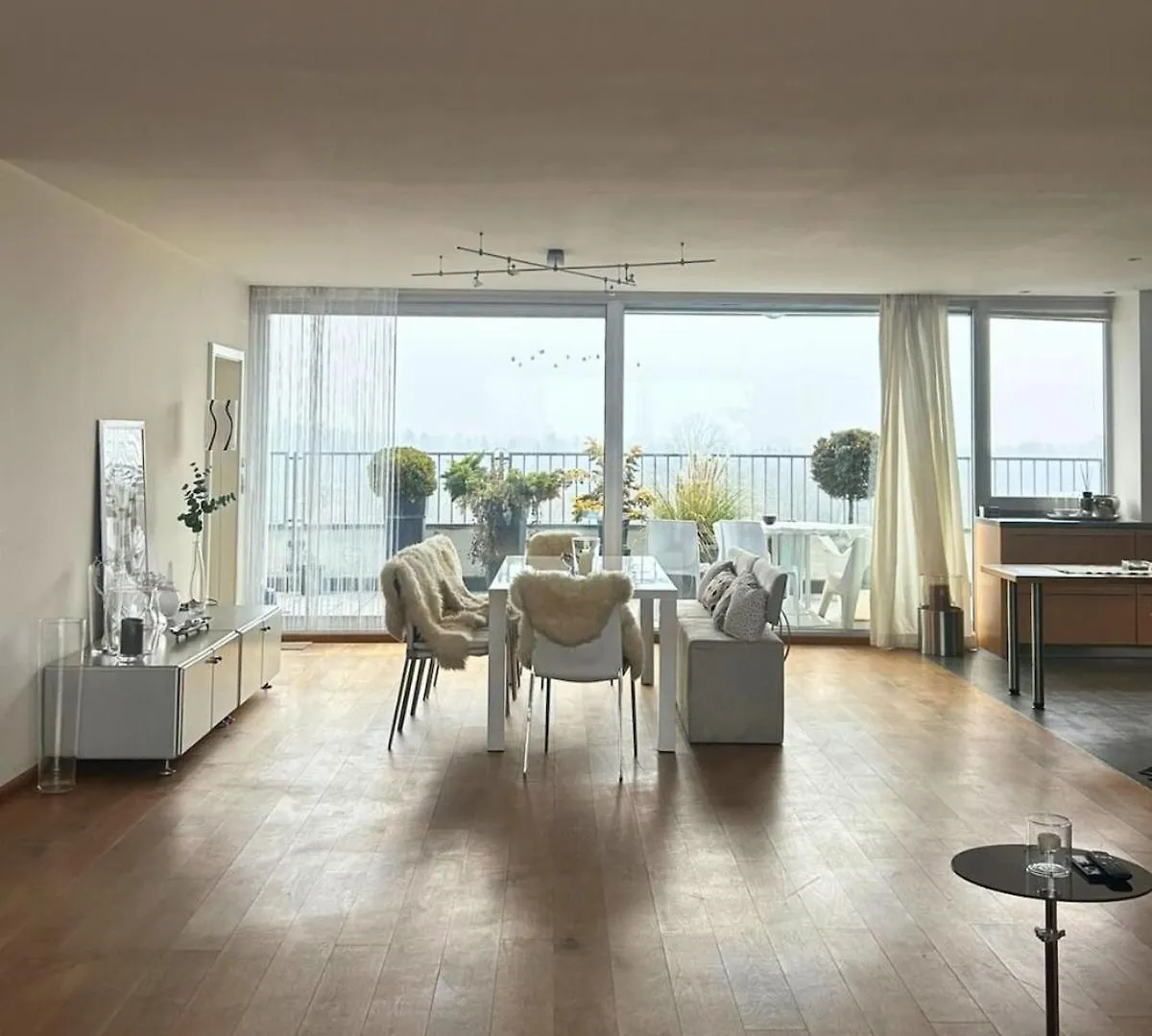 Apartment 250 M2 Penthouse Mit Dachterrasse & Sauna, Bei Salzburg Freilassing